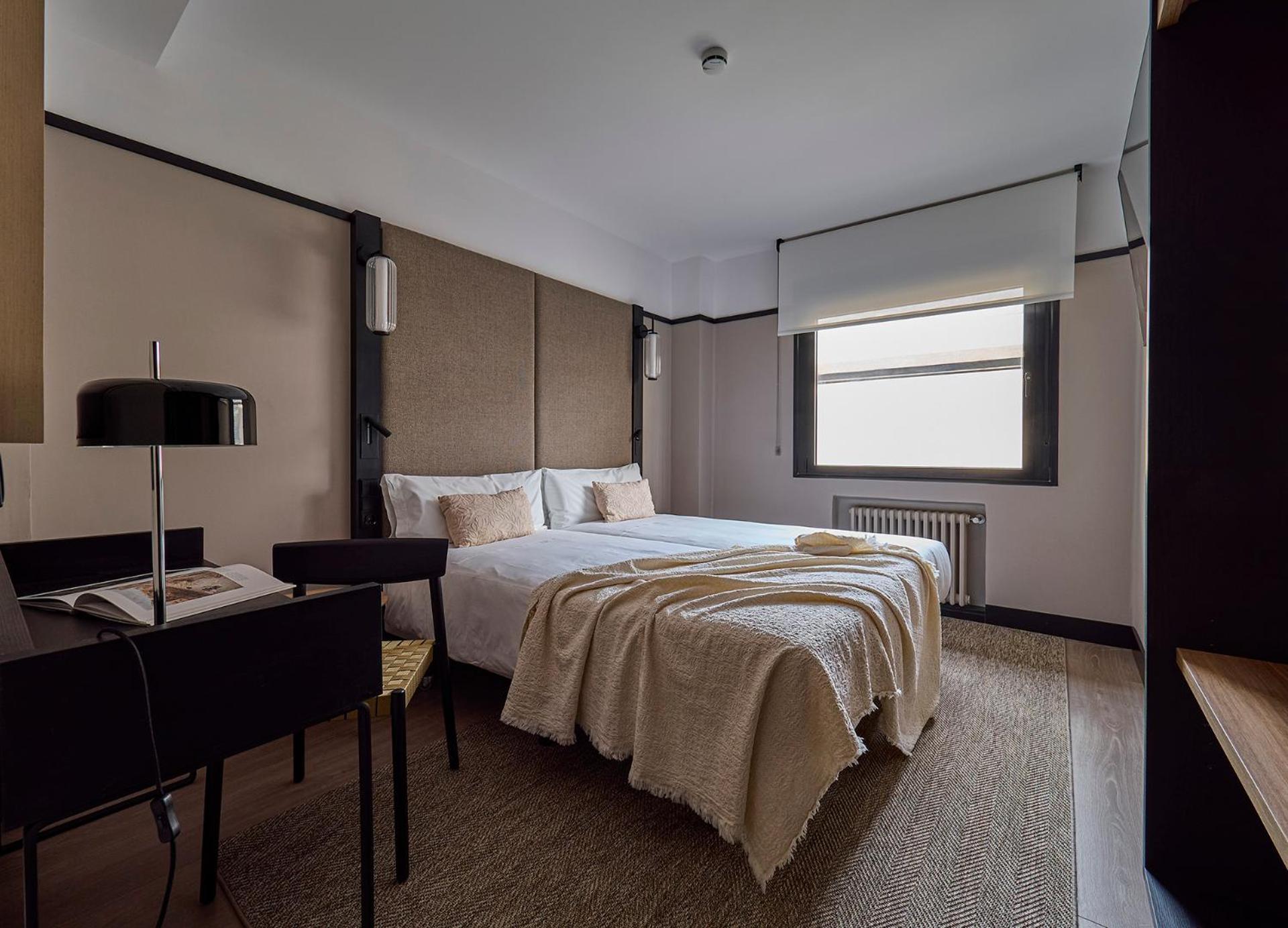 B48 Opera Hotel *